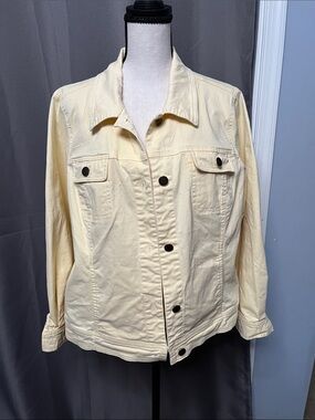 Yellow Denim Trucker Jacket with Button Front pockets